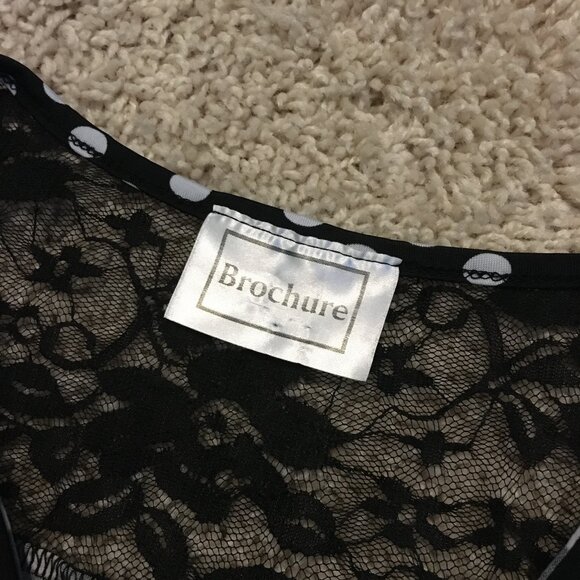 Rockabilly Made in Canada Polka Dot Ruffle and Lace Sleeveless Blouse - Picture 7 of 13